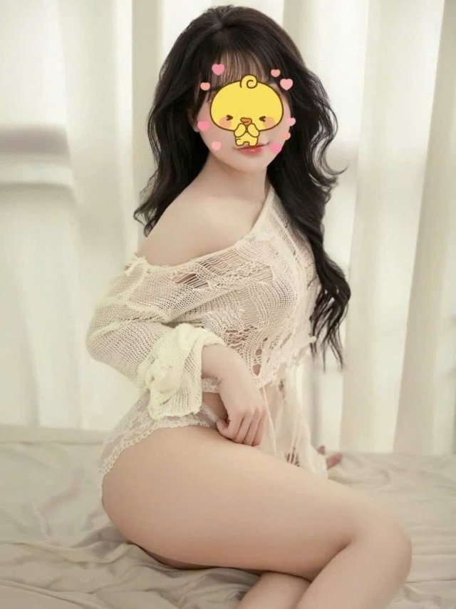 Vy Vy – Body Nóng Bỏng, Phục Vụ Chu Đáo Chịch Phê